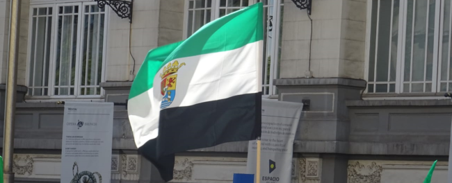 Bandera Extremadura. Extremeñismo